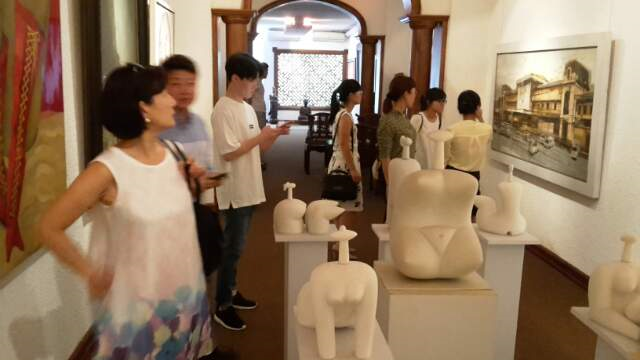 C9- Gallery Tour 2