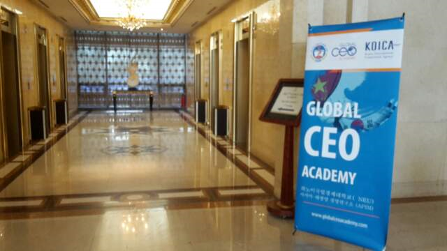 PhD. Nguyễn Đức Trung chia sẻ với học viên Global CEO 