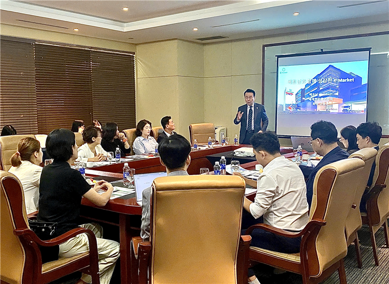 Buổi học thứ 9 Ngày cố vấn: Tư vấn chiến lược kinh doanh cá nhân hóa với các chuyên gia